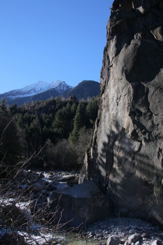Felsfoto: Ewige Jagdgründe (Häuptling) und 33 weitere Felsen im Klettergebiet Zillertaler Alpen ➤ Routen mit Schwierigkeitsgraden f&uuml;r den Fels Ewige Jagdgründe (Häuptling) ➤ Klettertopo & Kletterf&uuml;hrer ➤ 26.05.2026