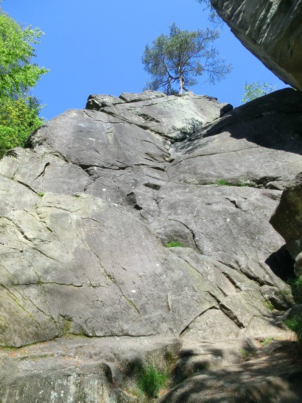 Felsfoto: Teufelstisch und 39 weitere Felsen im Klettergebiet Bayerischer Wald ➤ Routen mit Schwierigkeitsgraden f&uuml;r den Fels Teufelstisch ➤ Klettertopo & Kletterf&uuml;hrer ➤ 18.05.2026