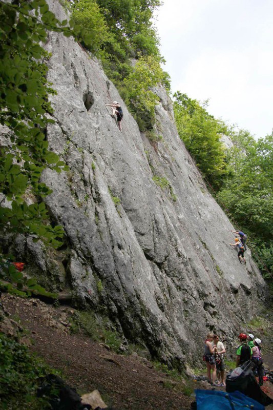 Felsfoto: Lucky Luke und 45 weitere Felsen im Klettergebiet Konstein (Südliches Frankenjura) ➤ Routen mit Schwierigkeitsgraden f&uuml;r den Fels Lucky Luke ➤ Klettertopo & Kletterf&uuml;hrer ➤ 19.05.2026