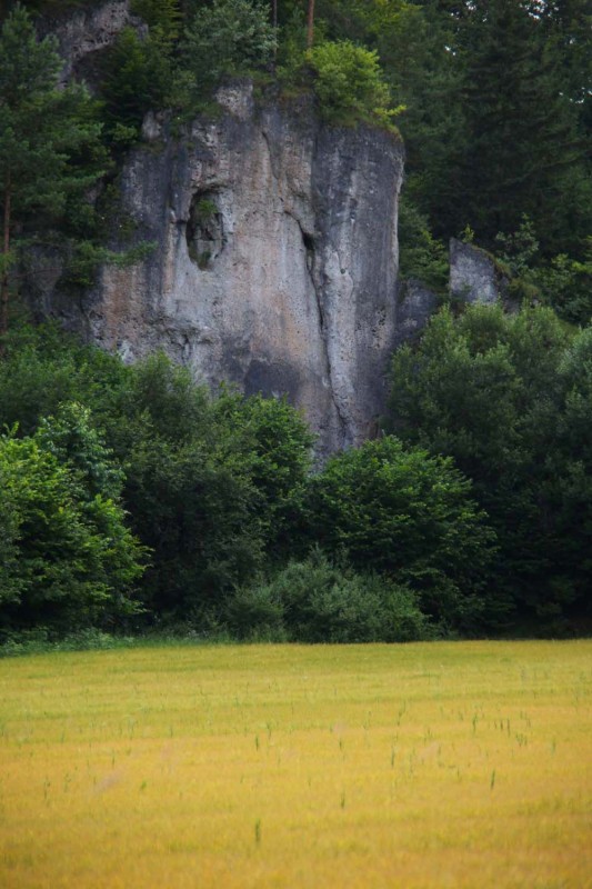 Felsfoto: Stadelhofener Wände (vordere) und 690 weitere Felsen im Klettergebiet Fränkische Schweiz (Frankenjura) ➤ Routen mit Schwierigkeitsgraden f&uuml;r den Fels Stadelhofener Wände (vordere) ➤ Klettertopo & Kletterf&uuml;hrer ➤ 19.05.2026