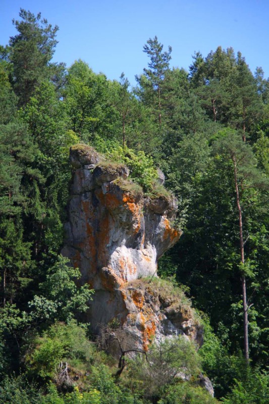 Felsfoto: Loreley & Ponderosa und 690 weitere Felsen im Klettergebiet Fränkische Schweiz (Frankenjura) ➤ Routen mit Schwierigkeitsgraden f&uuml;r den Fels Loreley & Ponderosa ➤ Klettertopo & Kletterf&uuml;hrer ➤ 19.05.2026