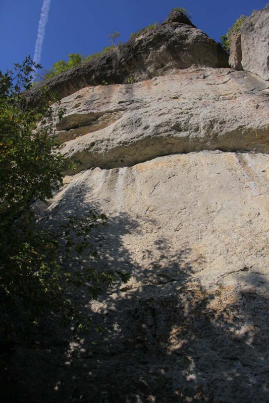 Felsfoto: Rabenstein und 690 weitere Felsen im Klettergebiet Fränkische Schweiz (Frankenjura) ➤ Routen mit Schwierigkeitsgraden f&uuml;r den Fels Rabenstein ➤ Klettertopo & Kletterf&uuml;hrer ➤ 19.05.2026