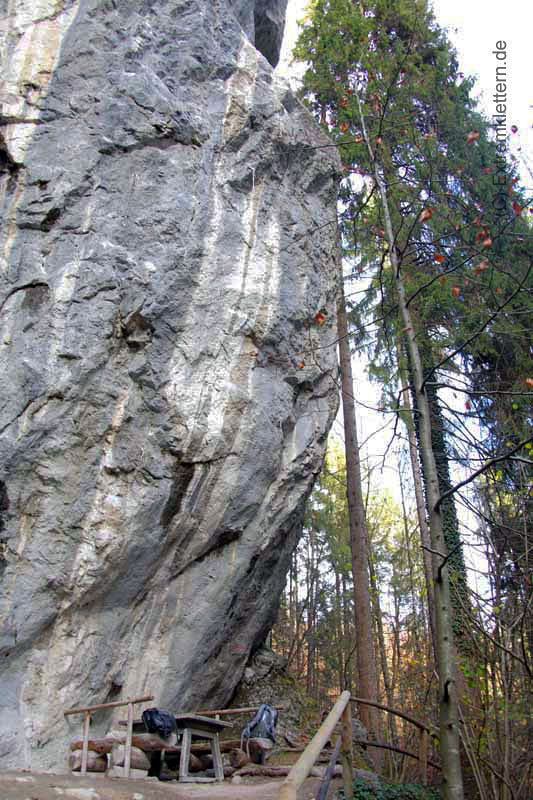 Felsfoto: Morsbach und 14 weitere Felsen im Klettergebiet Kaisergebirge ➤ Routen mit Schwierigkeitsgraden f&uuml;r den Fels Morsbach ➤ Klettertopo & Kletterf&uuml;hrer ➤ 18.05.2026