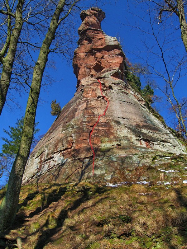 Felsfoto: Trifels und 73 weitere Felsen im Klettergebiet Pfalz ➤ Routen mit Schwierigkeitsgraden f&uuml;r den Fels Trifels ➤ Klettertopo & Kletterf&uuml;hrer ➤ 21.05.2026