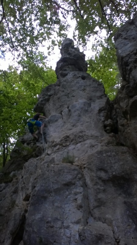 Felsfoto: Dohlenwandl und 45 weitere Felsen im Klettergebiet Konstein (Südliches Frankenjura) ➤ Routen mit Schwierigkeitsgraden f&uuml;r den Fels Dohlenwandl ➤ Klettertopo & Kletterf&uuml;hrer ➤ 19.05.2026