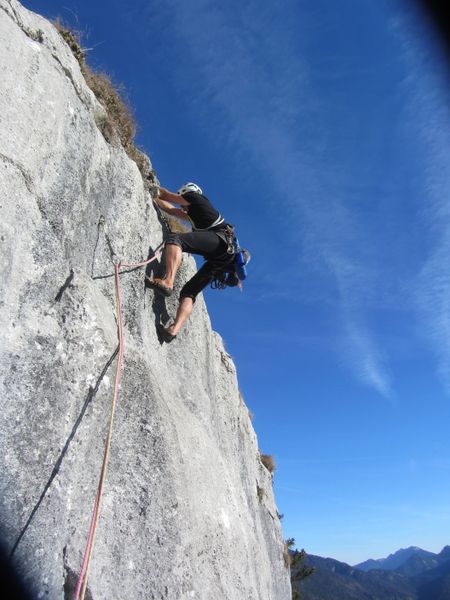 Felsfoto: Finde in der Routendatenbank von Extremklettern.de viele Infos &uuml;ber den Fels Leonhardstein vom Klettergebiet Tegernseer Berge ➤ Klettertopo & Kletterf&uuml;hrer ➤ 18.05.2026