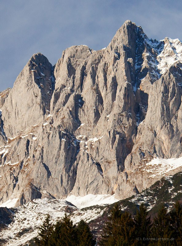 Felsfoto: Wilder Kaiser und 14 weitere Felsen im Klettergebiet Kaisergebirge ➤ Routen mit Schwierigkeitsgraden f&uuml;r den Fels Wilder Kaiser ➤ Klettertopo & Kletterf&uuml;hrer ➤ 18.05.2026