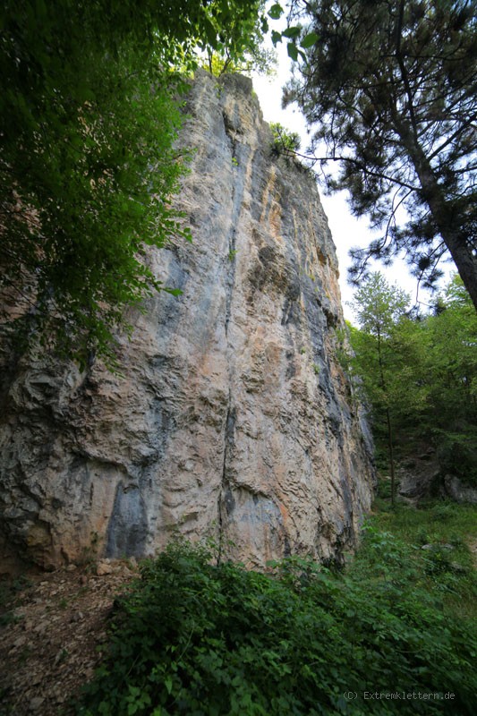 Felsfoto: Besagno und 148 weitere Felsen im Klettergebiet Arco (Gardasee) ➤ Routen mit Schwierigkeitsgraden f&uuml;r den Fels Besagno ➤ Klettertopo & Kletterf&uuml;hrer ➤ 21.05.2026