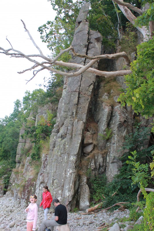 Felsfoto: Finde in der Routendatenbank von Extremklettern.de viele Infos &uuml;ber den Fels Lindeskovsvaeggen vom Klettergebiet Bornholm ➤ Klettertopo & Kletterf&uuml;hrer ➤ 30.08.2026