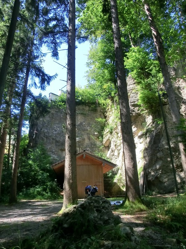 Felsfoto: Biber und 29 weitere Felsen im Klettergebiet Chiemgau & Wendelstein ➤ Routen mit Schwierigkeitsgraden f&uuml;r den Fels Biber ➤ Klettertopo & Kletterf&uuml;hrer ➤ 18.05.2026