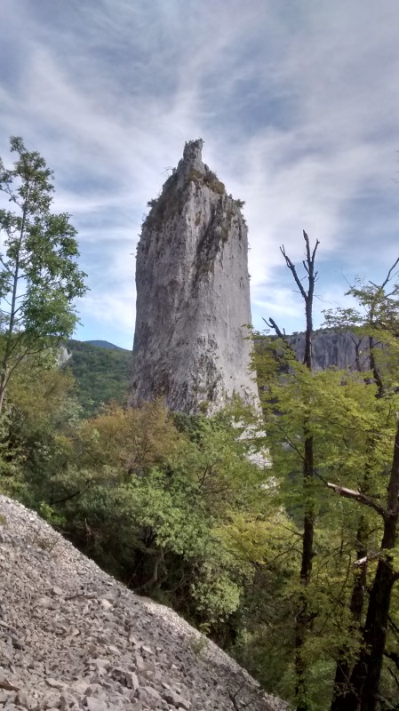 Felsfoto: Finde in der Routendatenbank von Extremklettern.de viele Infos &uuml;ber den Fels F-Gorgona vom Klettergebiet Vranjska Draga  ➤ Klettertopo & Kletterf&uuml;hrer ➤ 18.05.2026