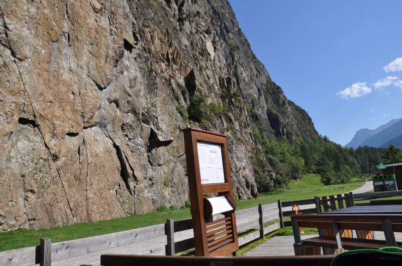 Routendatenbank mit Klettertopo und Kletterführer vom Klettergebiet Engelswand im Ötztal