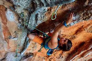 Routendatenbank mit vielen Klettergebieten. Kletterinfos rund ums Klettern und Bouldern